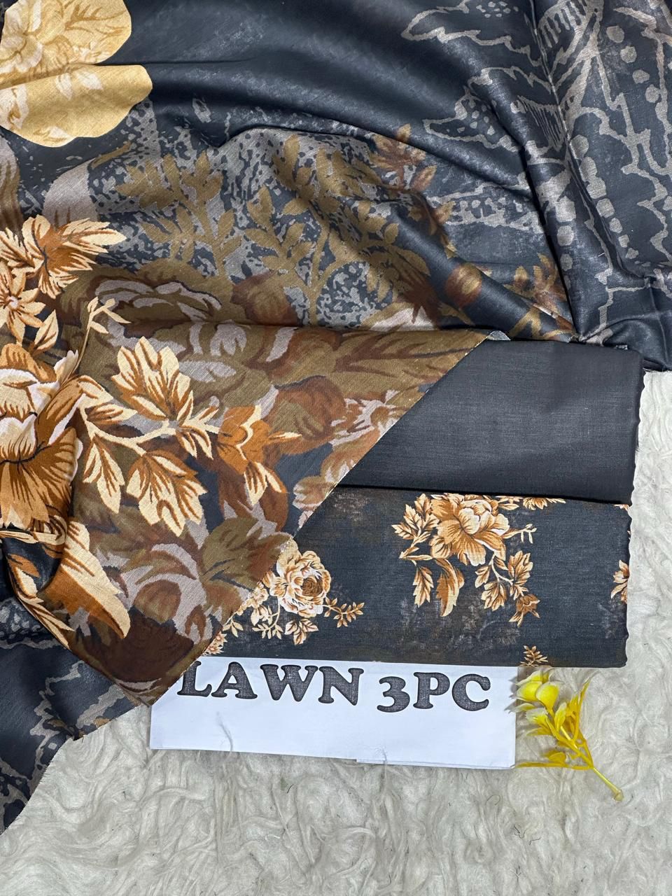 3PC Unstitched Printed Lawn Suit SR0061